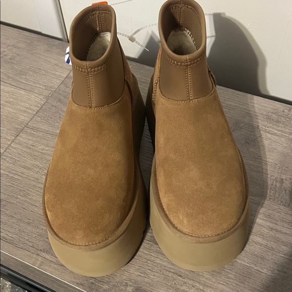 UGG Classic Mini Dipper Suede boots in the color Chestnut Size 7 NWT - Picture 10 of 16